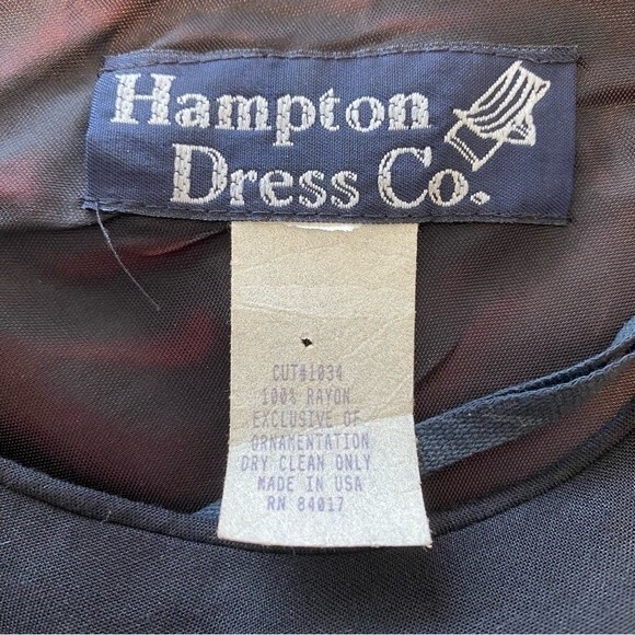 Hampton Dress Co Vintage Black Red Floral Short Slv Fit Flare Tier Ruffle SZ 10 - Picture 7 of 8